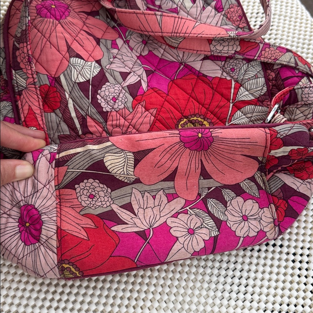 Vera Bradley Red and Pink Floral Quilted Bag - Picture 6 of 8